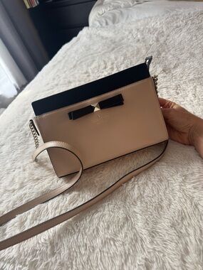 Kate Spade Crossbody purse - Beige and Black Crossbody Bag with Bow Accent